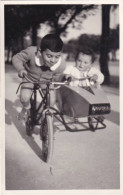 Foto Cartolina D'epoca - Tematica Bambini  Con Giocattolo - Anonymous Persons