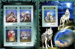 Mozambique 2014 Wolfs 2 S/s, Mint NH, Nature - Animals (others & Mixed) - Mosambik