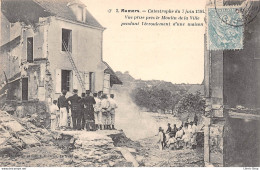 Catastrophe Du 7 Juin 1904 - Écroulement D'une Maison, Vue Prise Près Le Moulin De La Ville, Devant Le 115ème R.I Cpa - Mamers