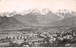 Sallanches (74). - Vue Générale - Dans Le Lointain, La Chaine Du Mont-Blanc - Éditions GABY Cpsm - Sallanches