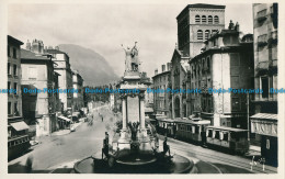 R033582 Grenoble. Place Notre Dame. Yvon. No 1610 - World