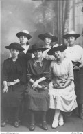 Carte Photo Environ 1920 - Portrait De 6 Jeunes Femmes Coiffées D'un Chapeau - Studio Cadé à Saint-Etienne Loire - Photographie