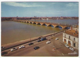 GF, (33) Bordeaux 113, La Cigogne 33 063 179, Le Pont De Pierre Et Les Quais, état - Bordeaux