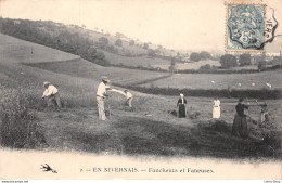 EN NIVERNAIS (58) - Faucheurs Et Faneuses En 1904 # Agriculture # - Cpa - Other & Unclassified