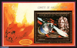 Central Africa 1986 Halleys Comet S/s Gold, Mint NH, Science - Transport - Space Exploration - Halley's Comet - Sterrenkunde