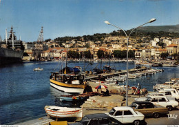 ►LA CIOTAT◄13►◄CPM►DÉPART POUR LES ILES◄►AUTOMOBILES◄1980►ÉDIT. G. GANDINI, MARSEILLE - La Ciotat