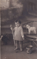 Foto Cartolina D'epoca - Tematica Bambini  Con Giocattolo - Persone Anonimi