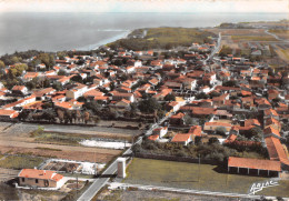 17 La Brée-les-Bains La Plage île D'Oléron Vue Générale Aérienne De La Ville Carte Vierge  (Scans R/V) N° 7 \MO7002 - Ile D'Oléron