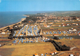 17 La Brée-les-Bains La Plage île D'Oléron Le Camping  (Scans R/V) N° 10 \MO7002 - Ile D'Oléron