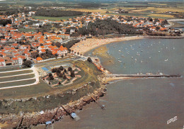 17 FOURAS Les Jeux Le Port Et La Plage Sud (Scans R/V) N° 5 \MO7004 - Fouras-les-Bains