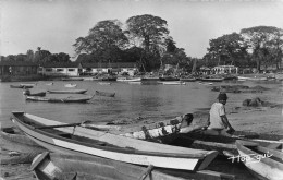 GUINEE Française Conakry Konakry Guinéa Le Port De Pêche Barques Et Bateaux (Scans R/V) N° 63 \MO7006 - French Guinea