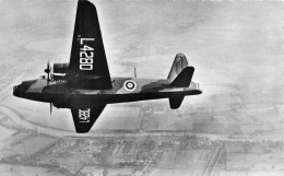 ROYAL AIR FORCE  BOMBARDIER MOYEN VICKERS " WELLINGTON " EN VOL CPSM - 1939-1945: 2ème Guerre