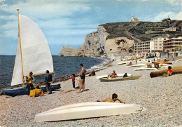 76 ETRETAT Voilier Canoé Et Barques (Scans R/V) N° 7 \MO7017 - Etretat