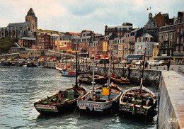 76 LE TREPORT  L'avémaria Le ND Des Falaises Et La Main De Dieux à Quai Au Port  (Scans R/V) N° 7 \MO7018 - Le Treport