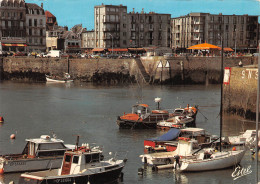 76 LE TREPORT  Le Port Et Les Quais  (Scans R/V) N° 18 \MO7018 - Le Treport