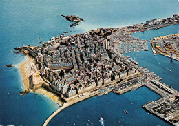 35 Saint Malo Vue Du Ciel De La Cité Entourée D'eau  Carte Vierge Non Circulé (scan R\V ) N° 22 \MO7024 - Saint Malo