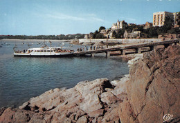 35 DINARD Les Vedettes Vertes La Promenade Au Clair De Et Le Yacht Club Carte Vierge Non Circulé (Scan R/V )n° 3 \MO7026 - Dinard