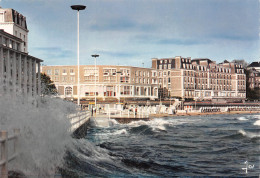 35 DINARD Tempête Sur La Promenade  Carte Vierge Non Circulé (Scan R/V )n° 8 \MO7026 - Dinard