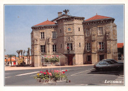 63 Lezoux L'hotel De Ville Et La Place Carte Vierge Non Circulé éd Dubray (Scans R/V) N° 58 \MO7036 - Lezoux