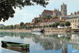 AUXERRE Barque Et Péniche à Quai  Carte Vierge Non Circulé éditions Valoire (Scans R/V) N° 28 \MO7048 - Auxerre