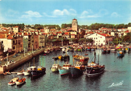 64 SAINT JEAN DE LUZ Vue Générale Sur Le Port Carte Vierge Non Circulé édition Lavielle (Scans R/V) N° 20 \MO7057 - Saint Jean De Luz