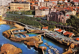 64 BIARRITZ Parking Port Des Pêcheurs Et Grands Hotels Carte Vierge Non Circulé éditions Elcé (Scans R/V) N° 59 \MO7060 - Biarritz