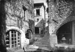 06 SAINT PAUL DE VENCE Montée De L'église éditions Real (scans R/V) N° 30 \MO7065 - Saint-Paul