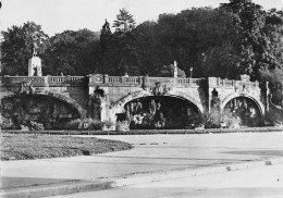 57 METZ Fontaine Monumentale Bordant La Terrasse  Carte Vierge Non Circulé éditions La Cigogne (Scans R/V) N° 2 \MO7067 - Metz