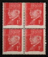 FRANCE    -   1941 .   Y&T N° 514 * / **.  Bloc De 4  Papier Legérement Bleuté. Décentrés - Unused Stamps