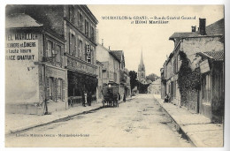 CPA 51 MOURMELON-LE-GRAND Rue Du Général Gouraud Et Hôtel Marillier - Mourmelon Le Grand