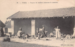 SENEGAL THIES - Femme De Tirailleur Préparant Le Couscous éditions DUPONT  (Scans R/V) N° 40 \MP7101 - Sénégal