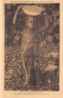 TOGO Lomé Petite Fille Portant Le Foutou - Nourriture Fillette éditions Lescuyer  (Scans R/V) N° 28 \MP7103 - Togo