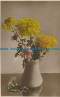 R030843 Old Postcard. Flowers In Vases - Monde