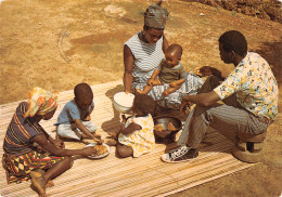 BENIN Le Repas En Famille  édition LEROUX (Scans R/V) N° 53 \MP7110 - Benín