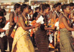 TOGO Lomé Danse Folklorique Carte Vierge Non Circulé éditions Iris (2 Scans) N° 23 \MP7113 - Togo