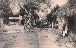 CÔTE D'IVOIRE UN VILLAGE INDIGENE TBE Carte Vierge Non Circulé éd KONG  ( 2 Scans) N° 48 \MP7113 - Costa D'Avorio