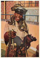 RSA Afrique Du Sud Port Elisabeth Attendant With Snakes PTY DURBAN CAPE TOWN Not Used Vierge   (Scan R/V) N° 59 \MP7117 - Sudáfrica