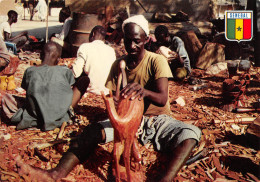 SENEGAL Sculpteur à Soubédioune (Scan R/V) N° 63 MP7119 - Sénégal