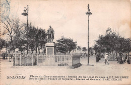 SENEGAL SAINT LOUIS Place Du Gouvernement Et Statue Du Général Français Faidherbe Beaux Timbres  (Scan R/V) N° 48 MP7119 - Senegal