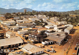 CAMEROUN YAOUNDE CENTRE Vue Générale Aérienne Carte Vierge Non Circulé éd IMA (Scan R/V) N° 74 \MP7120 - Kameroen