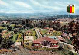 CAMEROUN DSCHANG Vue Panoramique Générale  édition IRIS Dois Vierge Non Circulé  (Scan R/V) N° 31 \MP7122 - Cameroun