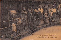 Cameroun N'KONGOAMBA NKONGSAMBA ACHAT DE PALMISTES  éditions Favrat Douala (Scan R/V) N° 9 \MP7122 - Kameroen