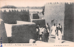 TCHAD - A.E.F. - FORT LAMY - Sur Les Terrasses. (Scan R/V) N° 71 \MP7123 - Tchad