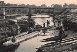 CAMEROUN M'BALMAYO - Pirogues Sur Le Nyong Carte Vierge édition Fournier à Yaoundé(Scan R/V) N° 14 \MP7123 - Camerun