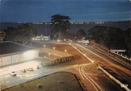 CONGO BRAZZAVILLE L'embarcadère Et L'hôtel Cosmos, Vue De Nuit IRIS (Scan R/V) N° 40 \MP7124 - Brazzaville