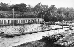 CONGO BRAZZAVILLE  La Piscine Dos Vierge Non Circulé (Scan R/V) N° 69 \MP7124 - Brazzaville