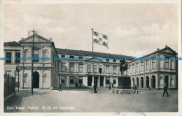 R031762 Den Haag. Paleis. H. M. De Konigin. 1932 - World