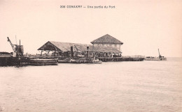 GUINEE  CONAKRY UNE PARTIE DU PORT  Carte Vierge Editeur :  Habkouk (Scan R/V) N° 82 \MP7132 - Französisch-Guinea