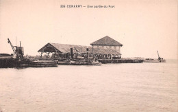 GUINEE  CONAKRY UNE PARTIE DU PORT  Editeur :  Habkouk  Carte Vierge Non Circulé (Scan R/V) N° 83 \MP7132 - Guinea Francese