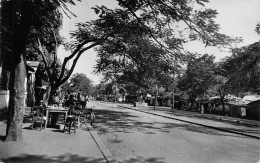 GUINEE Française CONAKRY  Une Rue Dos Vierge Non Circulé (Scan R/V) N° 24 \MP7133 - Guinée Française